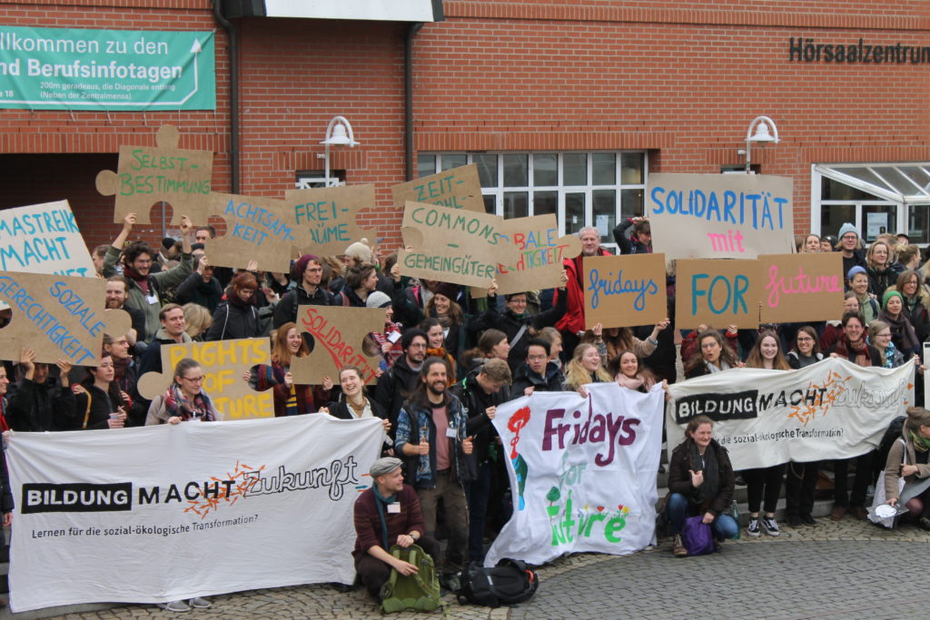 Konferenz „Bildung. Macht. Zukunft. Lernen für die sozial-ökologische Transformation?“ und Positionspapier